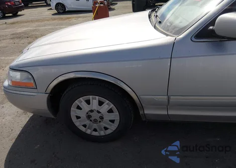 2005 Mercury Grand Marquis Gs z USA, uszkodzony, nr VIN 2MEFM74W75X611382